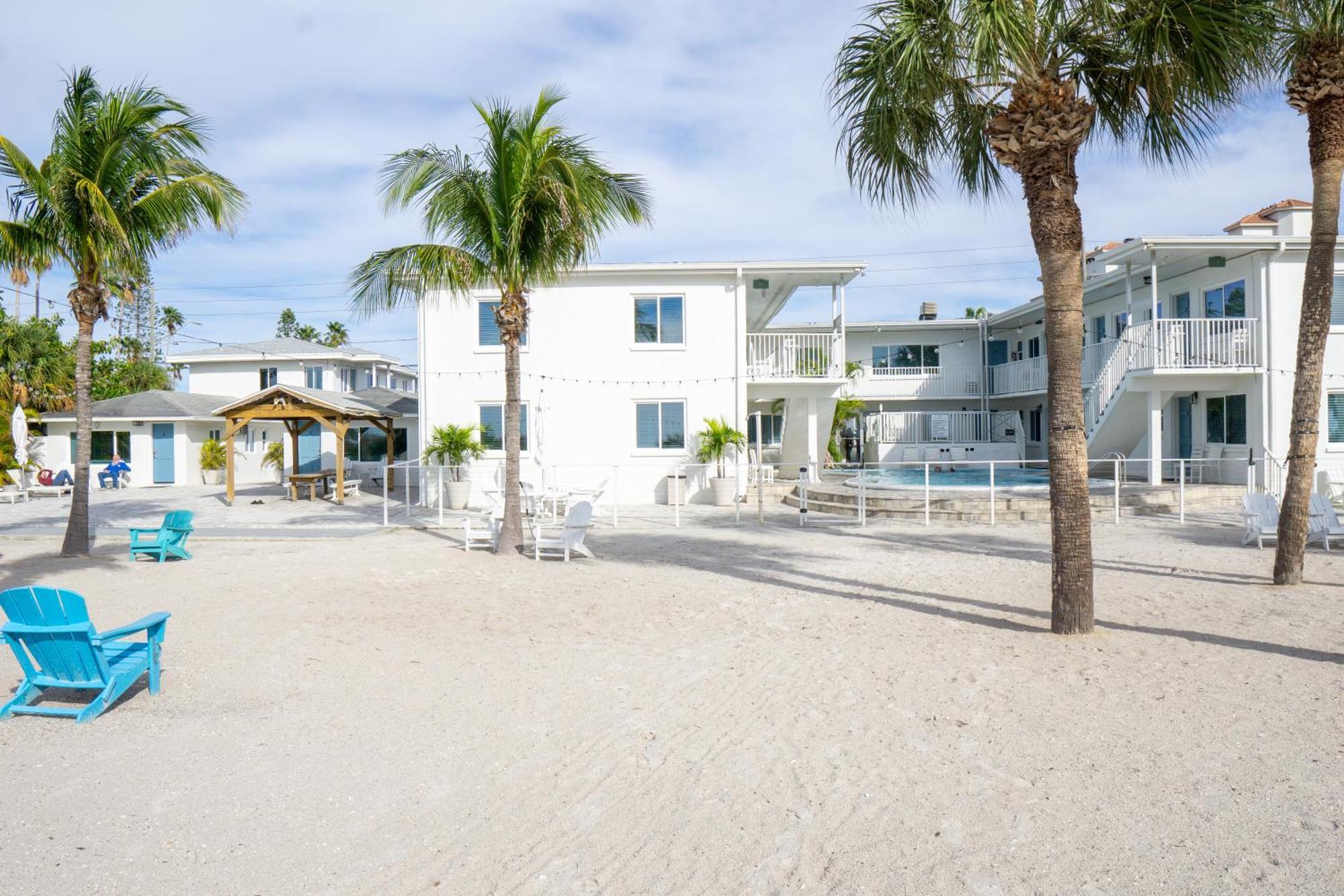 The Molloy - Treasure Island Suites & Cottages 세인트피트비치 외부 사진